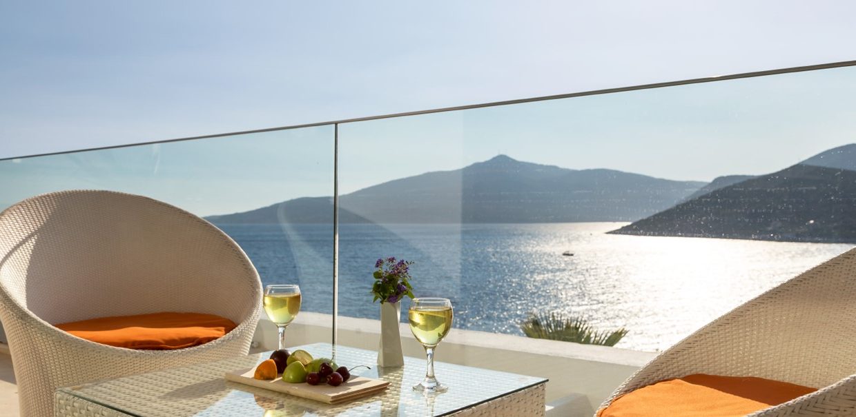 denize-cok-yakin-8-kisilik-luks-villa-kalkan (19)
