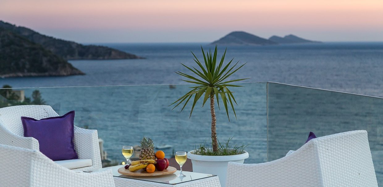 denize-cok-yakin-8-kisilik-luks-villa-kalkan (4)