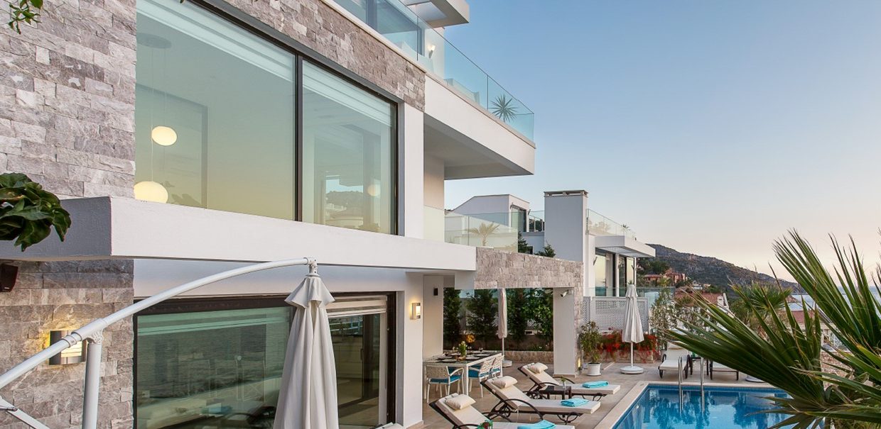 denize-cok-yakin-8-kisilik-luks-villa-kalkan (6)
