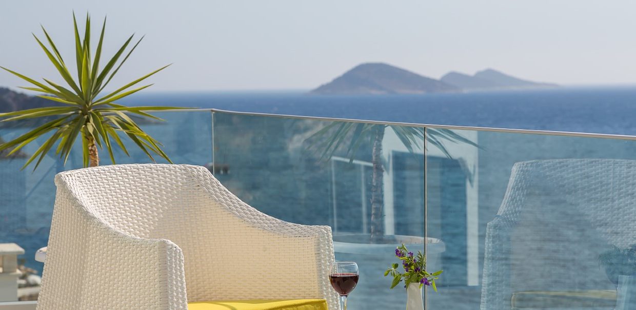 denize-cok-yakin-8-kisilik-luks-villa-kalkan (9)