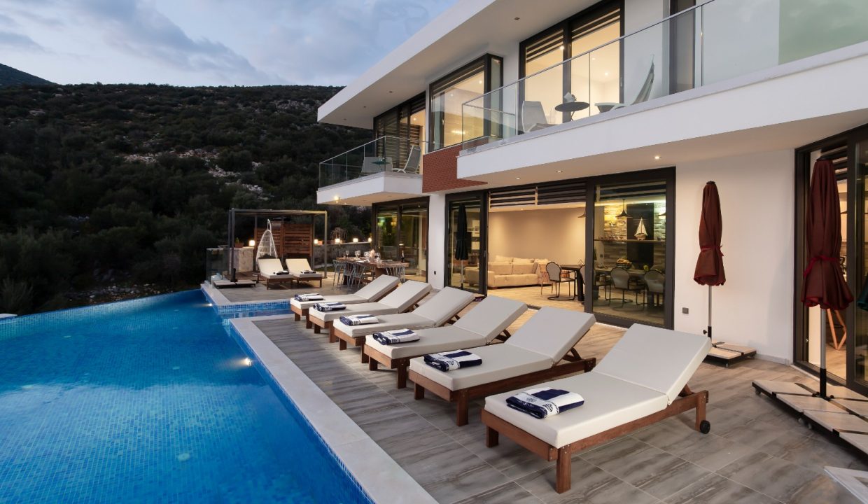 villa-poyraz-kalkan-evinikirala (12)