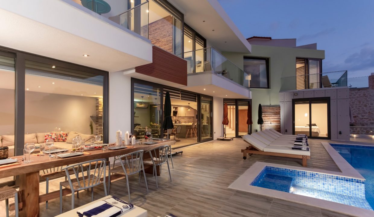 villa-poyraz-kalkan-evinikirala (13)