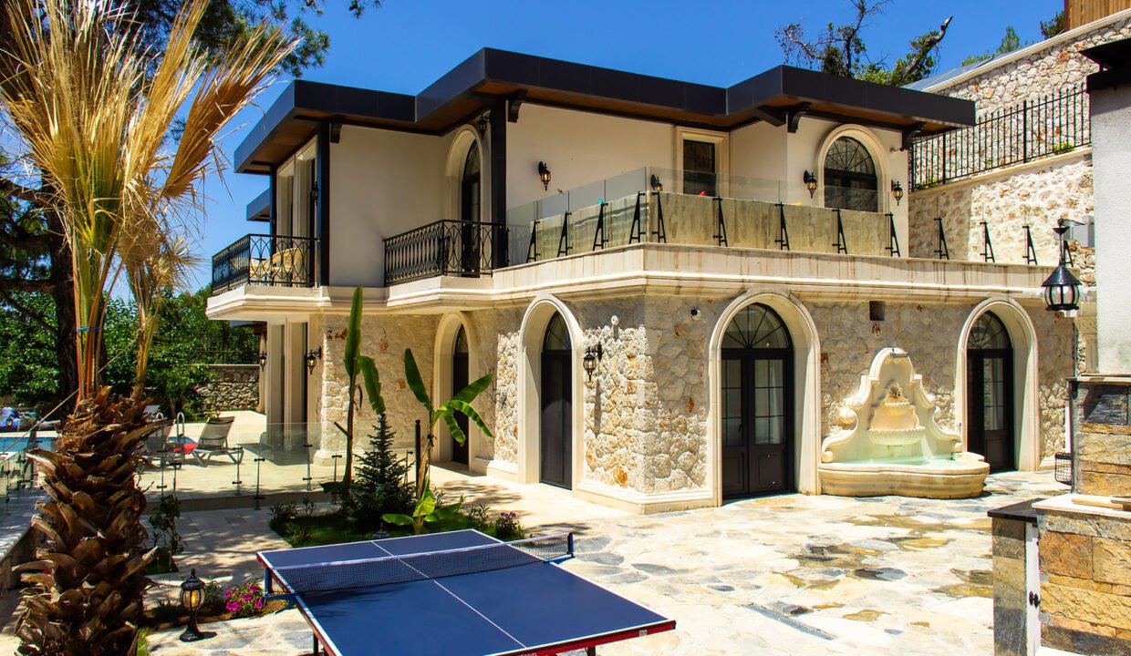 Ada Villa (10)