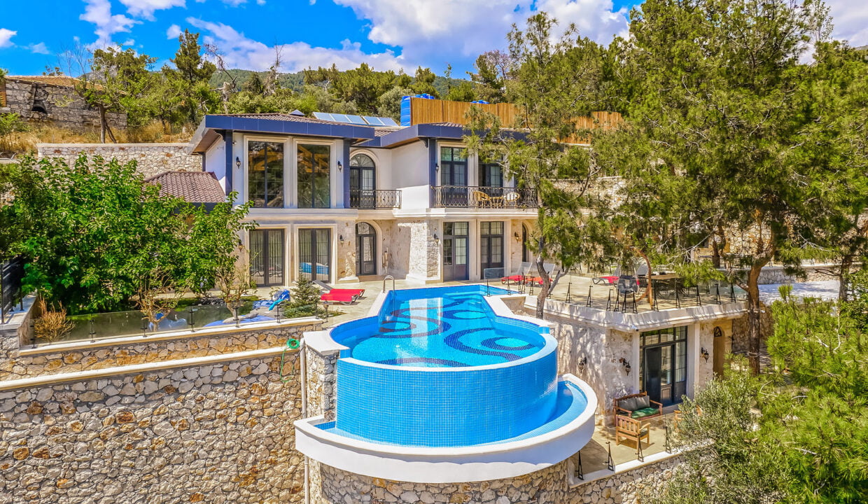 Ada Villa (5)