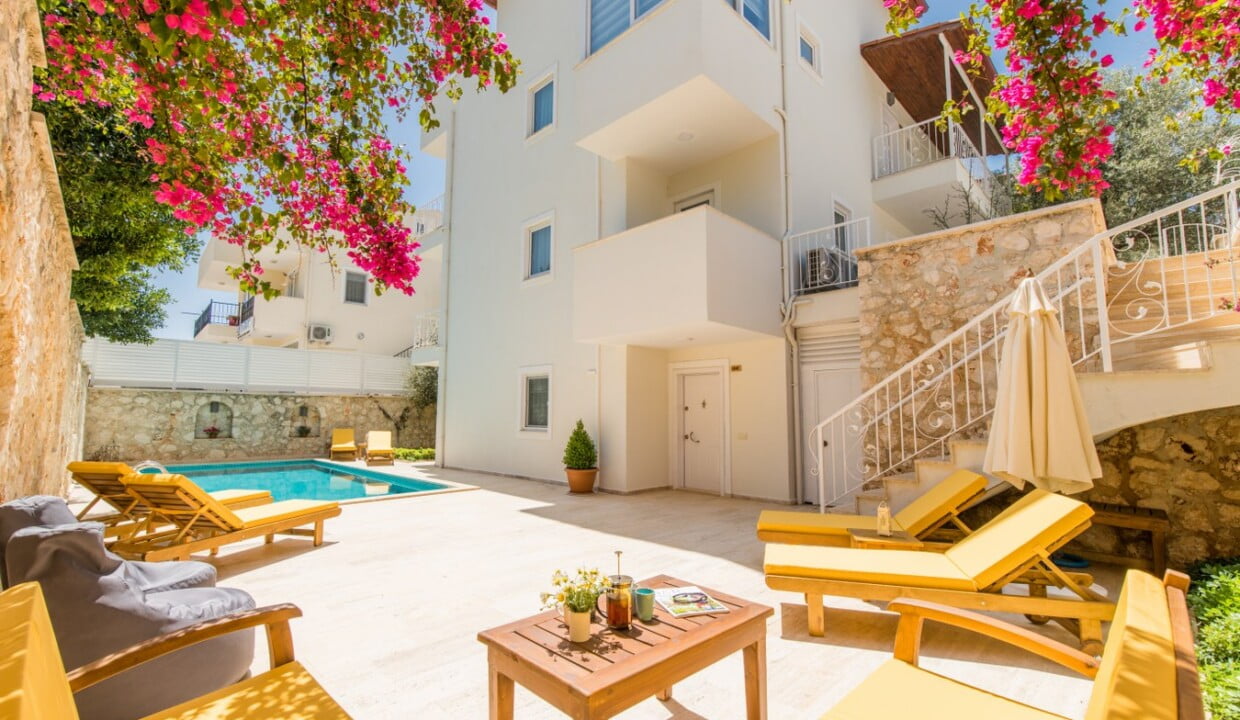 Villa Garden Court exterior