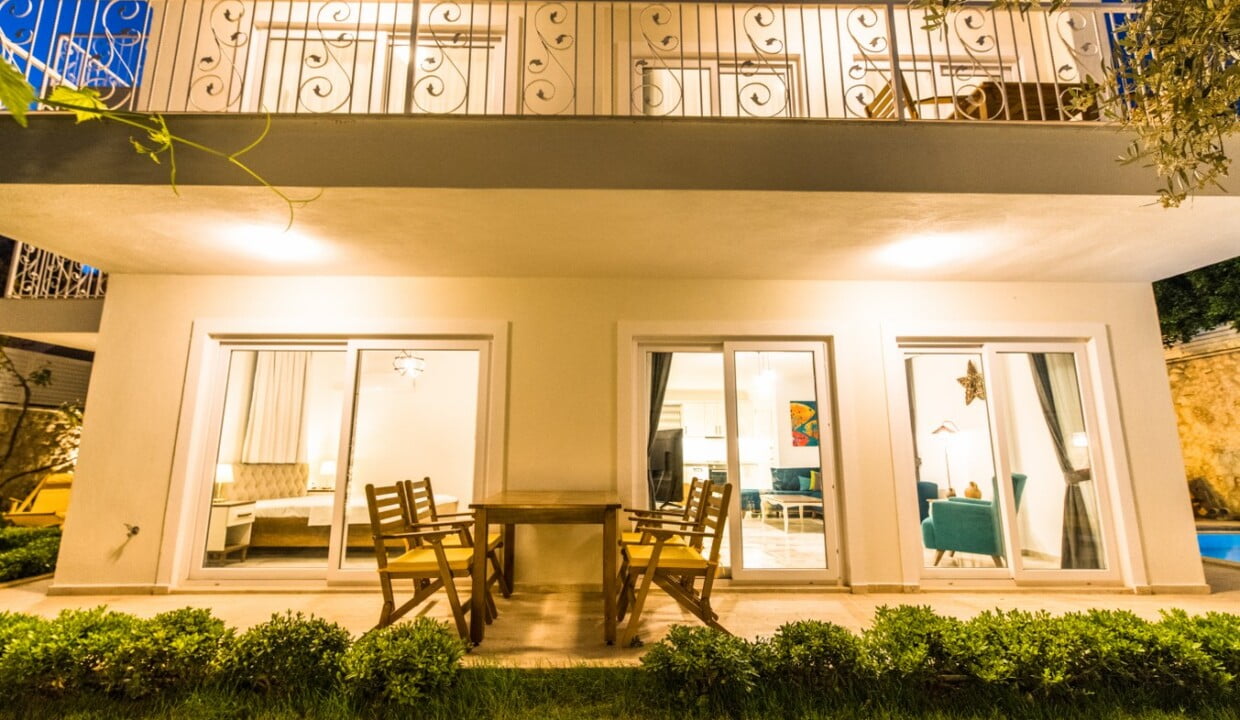 villa garden court alfresco eve