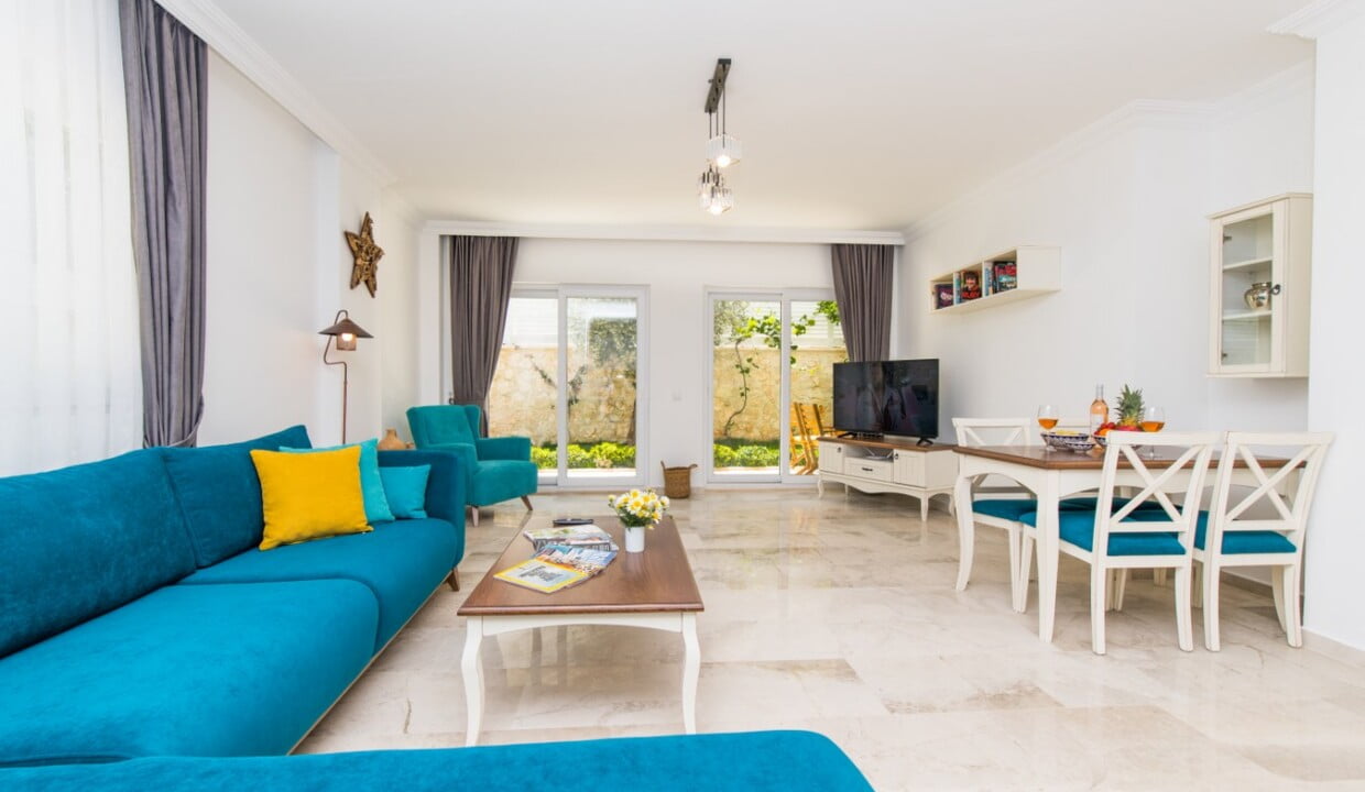 villa garden court sitting room 3