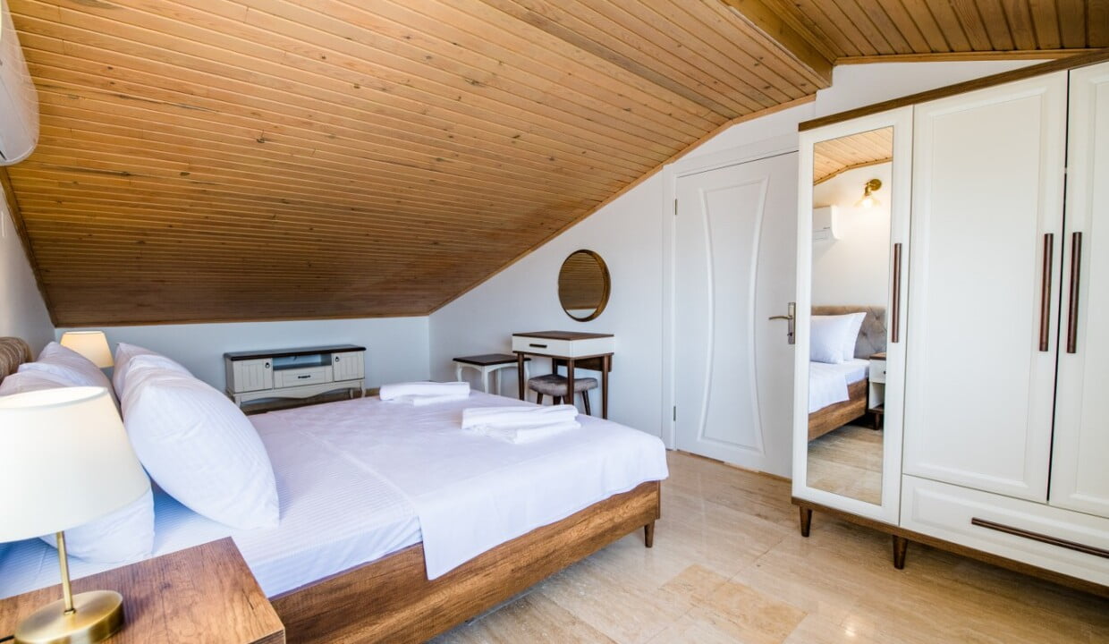 villa garden court top double
