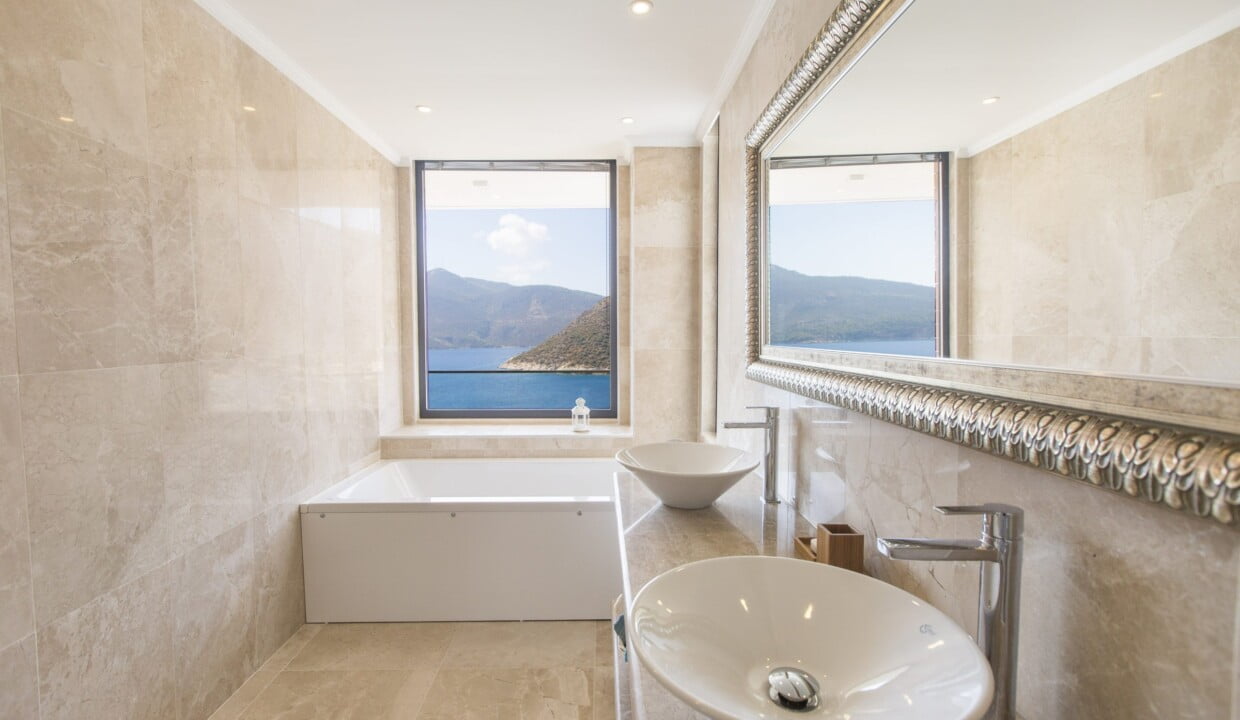 villa ozma bathtub